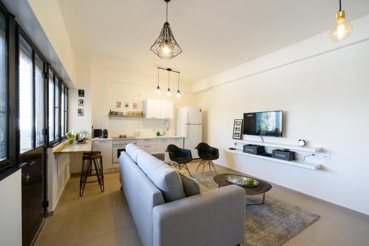 16 Harakevet Street - By Beach Apartments Tlv Tel Aviv Esterno foto